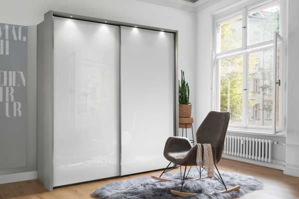 Wiemann_Kledingkast_Monaco_3000_Schuifdeuren_2_Deurs_met_Glas_Wit.png